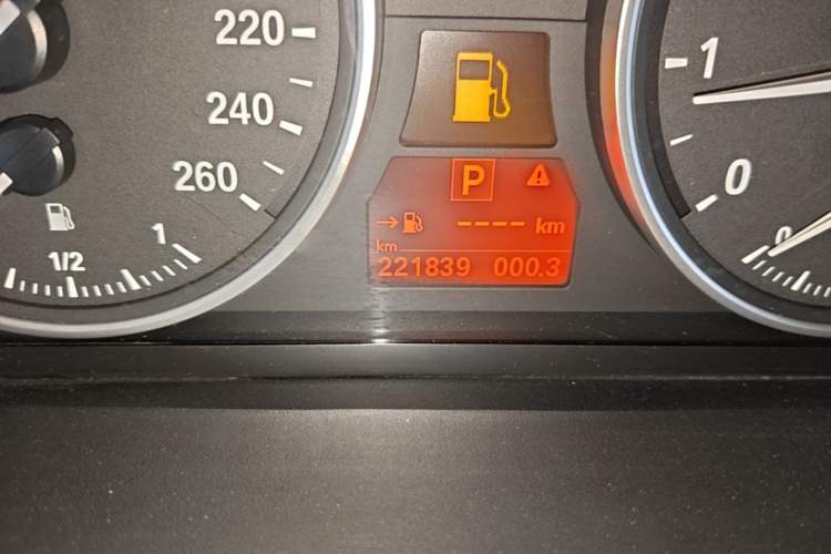 Used BMW X5 2008 xDrive30i Elegant Model Odometer Close Up
