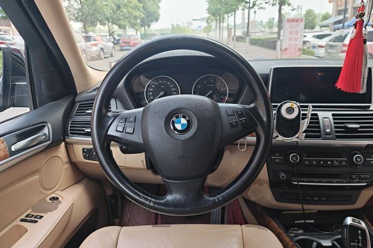 Used BMW X5 2008 xDrive30i Luxury Model Steering Wheel
