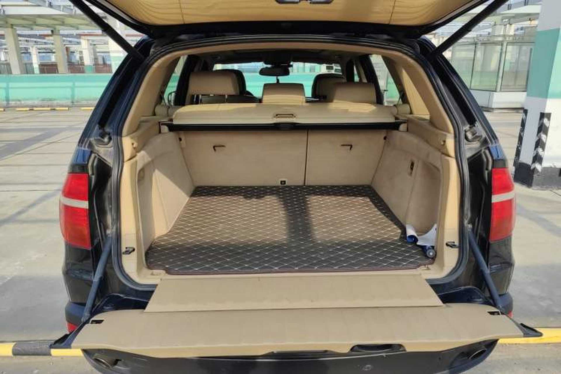 Used BMW X5 2008 xDrive30i Elegant Model Trunk