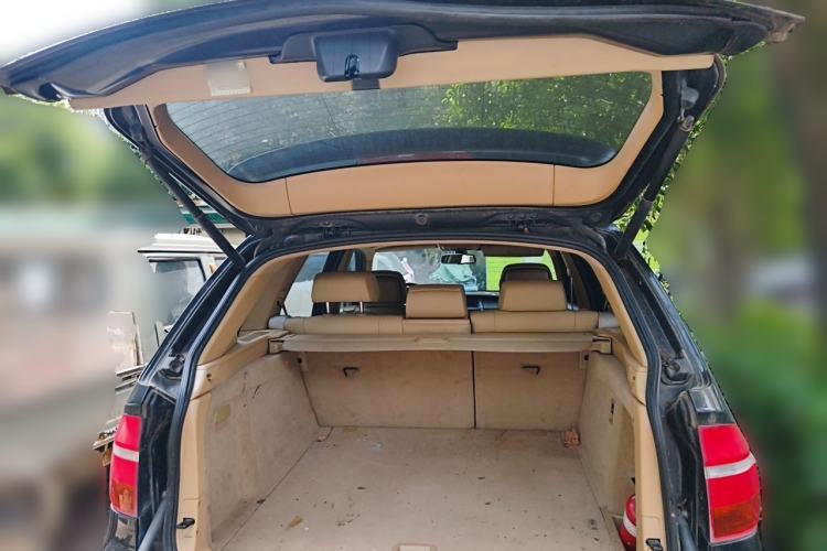 Used BMW X5 2008 xDrive30i Elegant Model Trunk