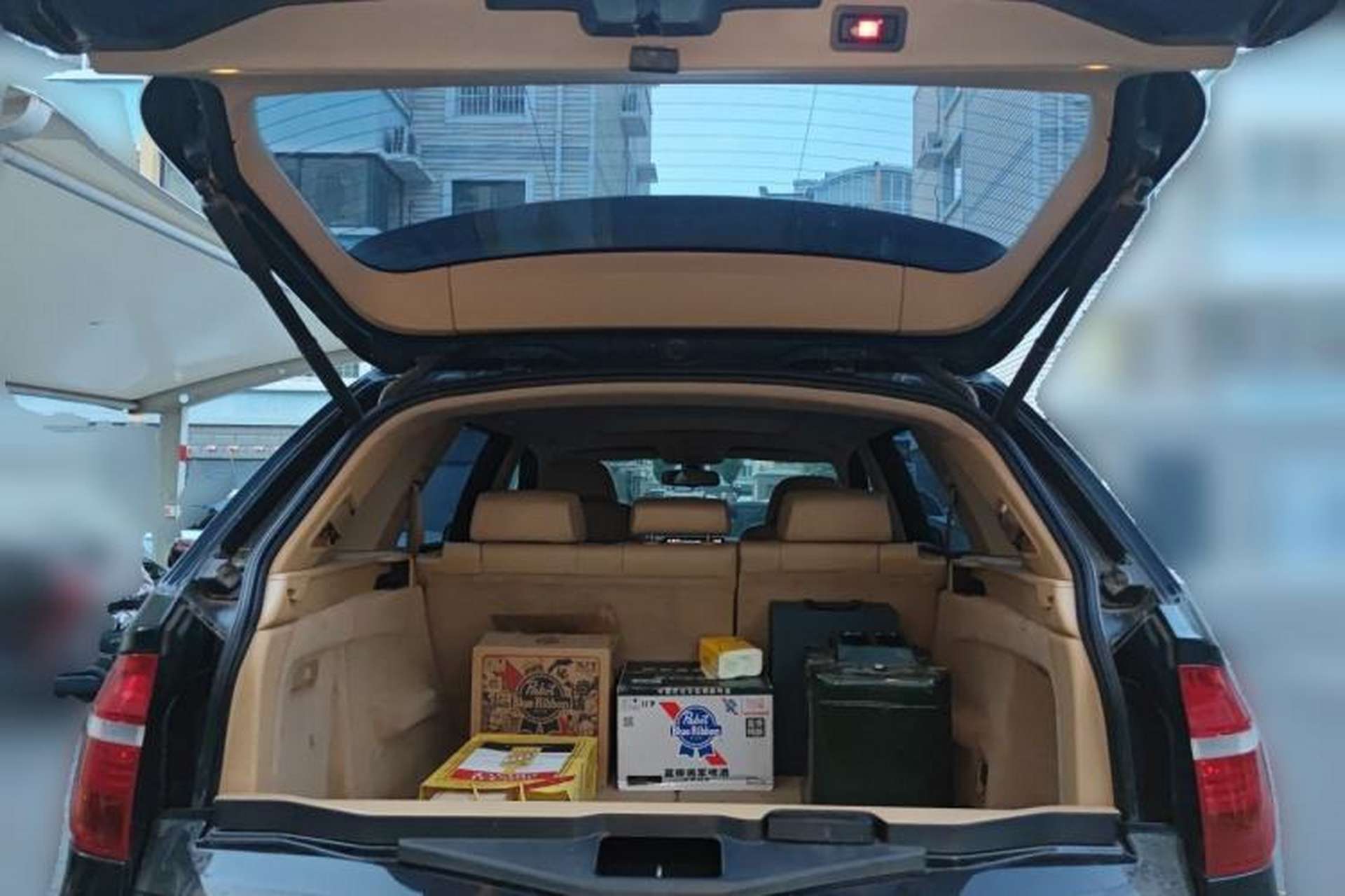 Used BMW X5  Trunk