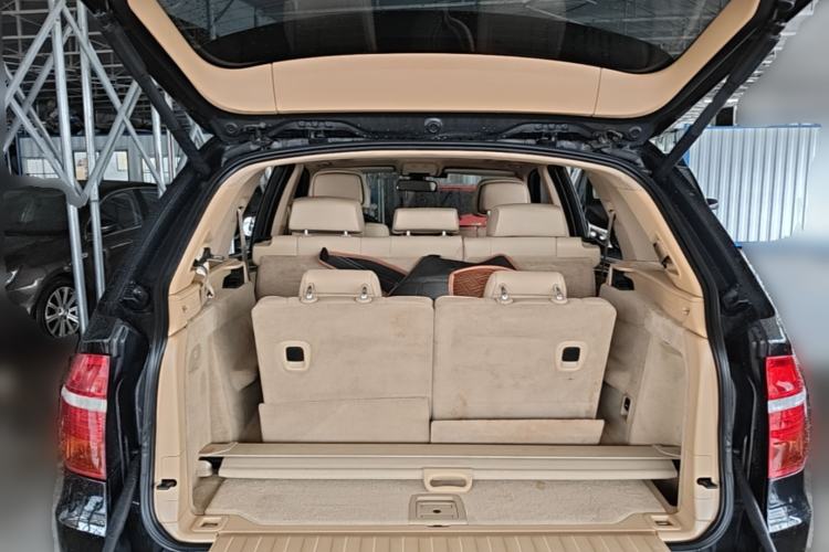 Used BMW X5 2008 xDrive30i Elegant Model Trunk