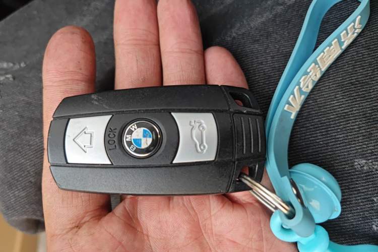 Used BMW X5  Vehicle Key