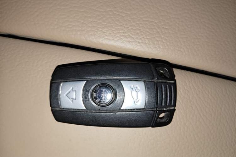 Used BMW X5 2008 xDrive30i Elegant Model Vehicle Key