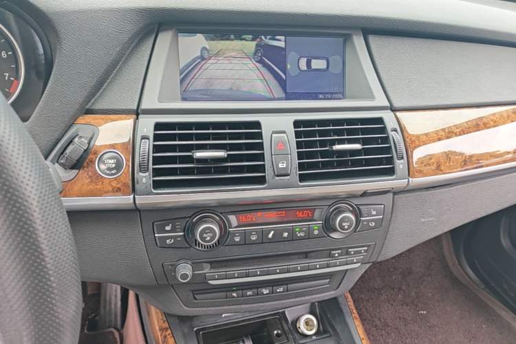 Used BMW X5 2008 xDrive30i Luxury Model Audio And AC Panel