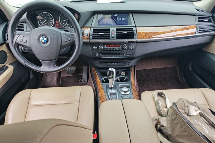 Used BMW X5 2008 xDrive30i Luxury Model Center Console
