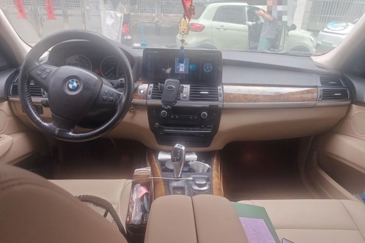 Used BMW X5 2008 xDrive30i Elegant Model Center Console