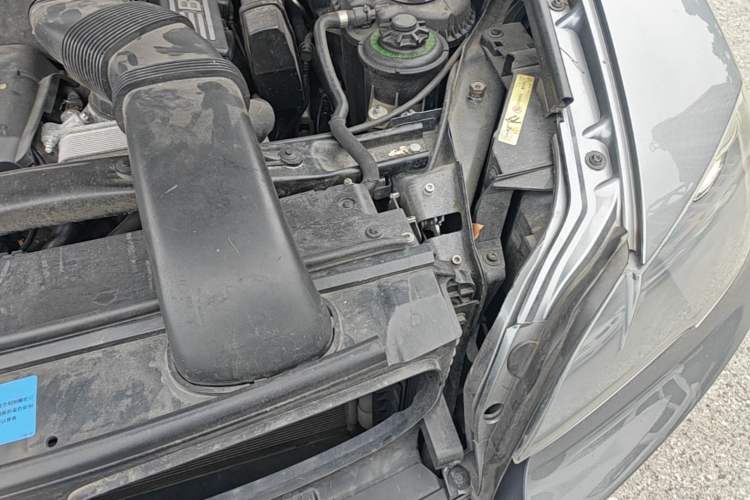 Used BMW X5 2008 xDrive30i Luxury Model Engine Bay Left