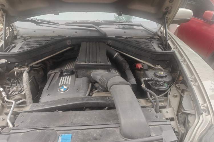 Used BMW X5 2008 xDrive30i Elegant Model Engine Bay Left