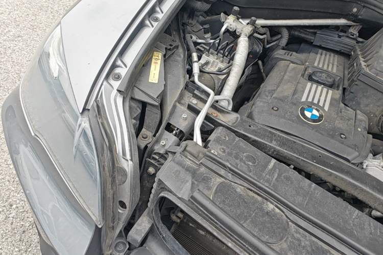 Used BMW X5 2008 xDrive30i Luxury Model Engine Bay Right