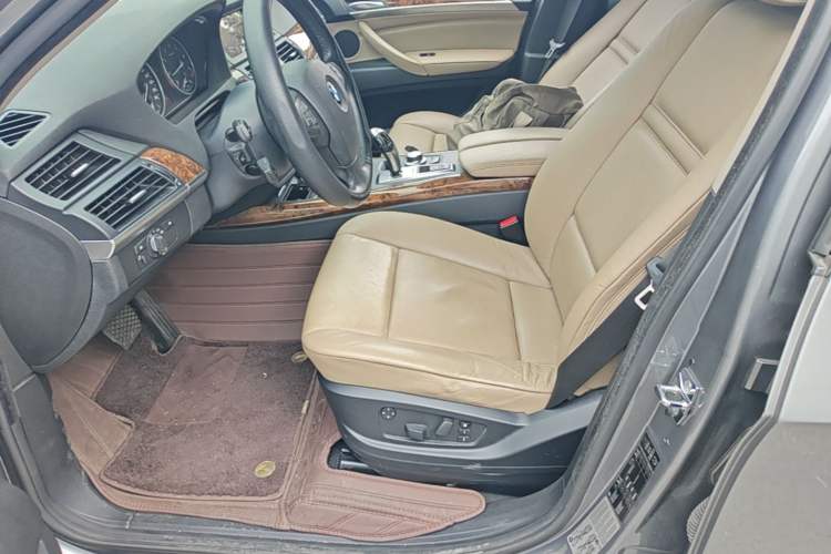 Used BMW X5 2008 xDrive30i Luxury Model Left Front Seat