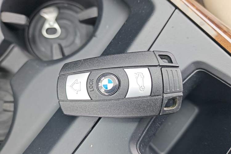 Used BMW X5 2008 xDrive30i Luxury Model Vehicle Key