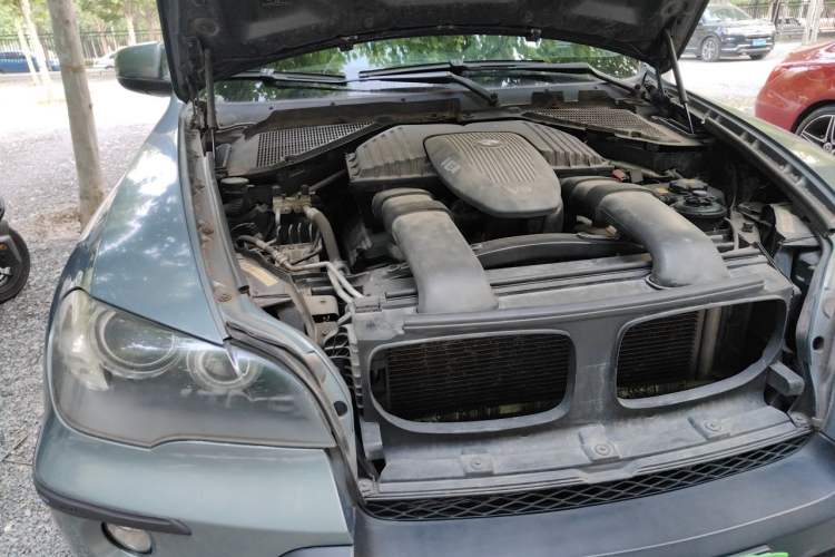 Used BMW X5  Engine Bay Right