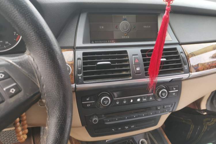 Used BMW X5 2008 xDrive30i Luxury Model Audio And AC Panel