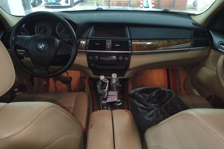 Used BMW X5 2008 xDrive30i Luxury Model Center Console