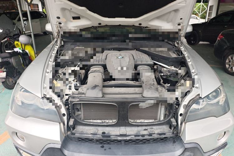 Used BMW X5 2008 xDrive48i Luxury Model Engine Bay