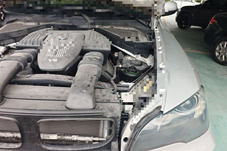 Used BMW X5 2008 xDrive48i Luxury Model Engine Bay Left