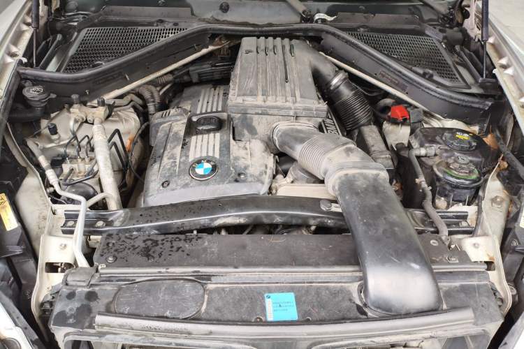 Used BMW X5 2008 xDrive30i Luxury Model Engine Bay