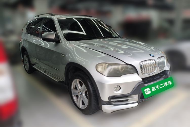 Used BMW X5 2008 xDrive30i Luxury Model Front Right 45 Deg