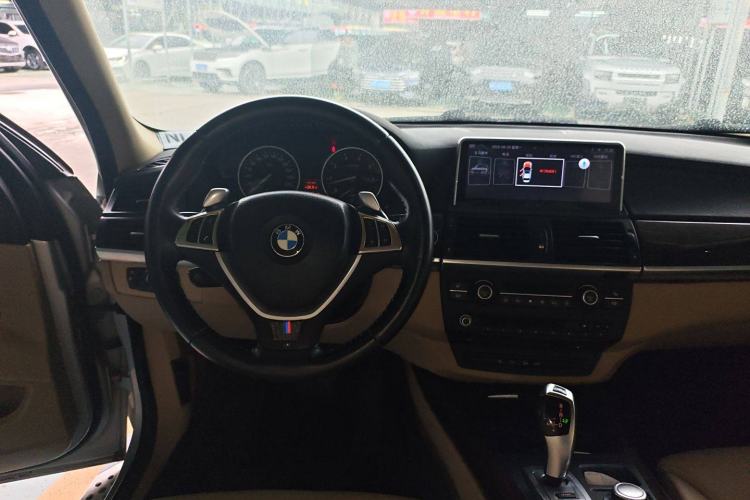 Used BMW X5 2008 xDrive48i Luxury Model Steering Wheel