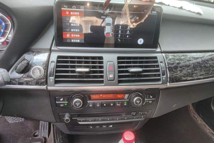 Used BMW X5 2009 xDrive30i Luxury Edition Audio And AC Panel