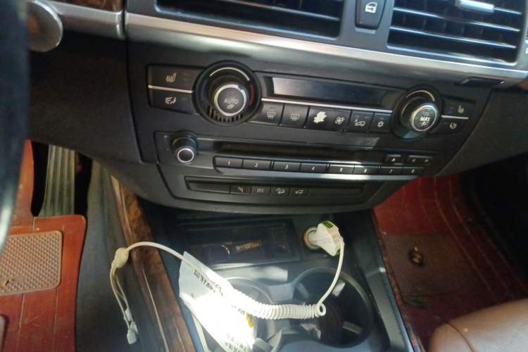 Used BMW X5 2009 xDrive30i Leading Model Audio And AC Panel