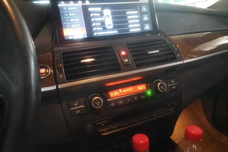 Used BMW X5 2009 xDrive30i Luxury Edition Audio And AC Panel