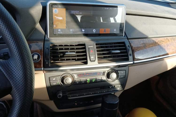 Used BMW X5 2009 xDrive30i Leading Model Audio And AC Panel