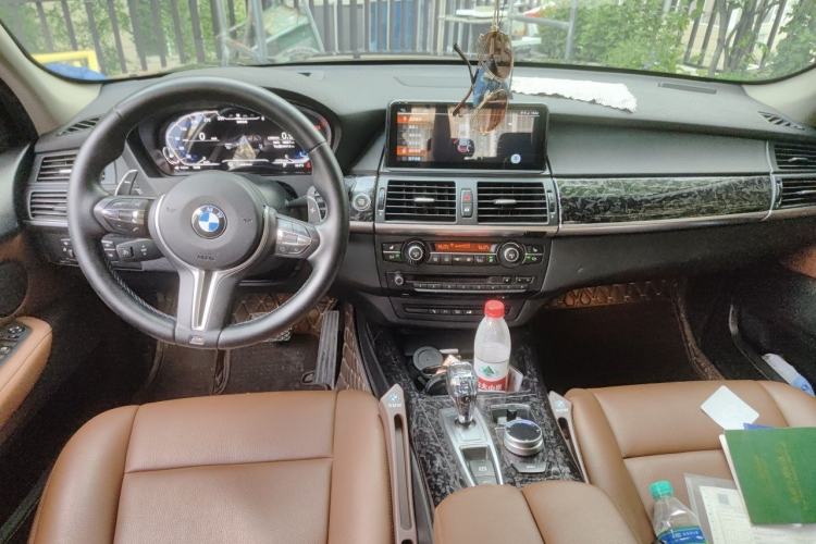 Used BMW X5 2009 xDrive30i Luxury Edition Center Console