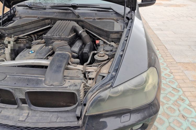Used BMW X5 2009 xDrive30i Leading Model Engine Bay Left