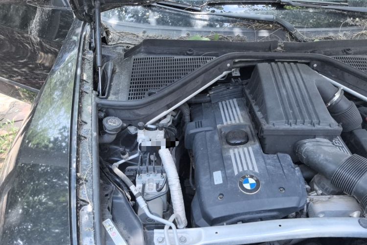 Used BMW X5 2009 xDrive30i Leading Model Engine Bay Right