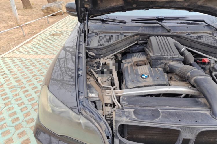 Used BMW X5 2009 xDrive30i Leading Model Engine Bay Right