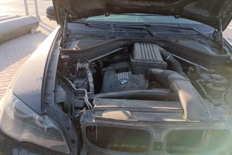 Used BMW X5 2009 xDrive30i Leading Model Engine Bay Right