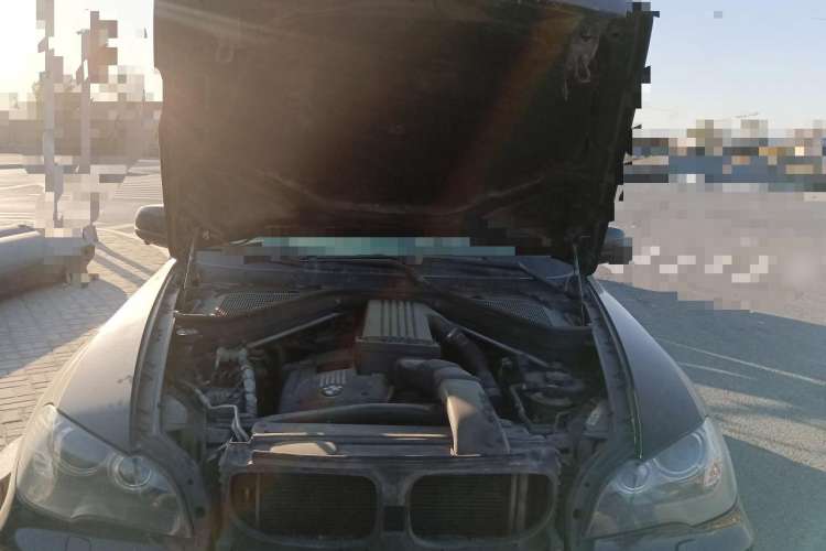 Used BMW X5 2009 xDrive30i Leading Model Engine Bay