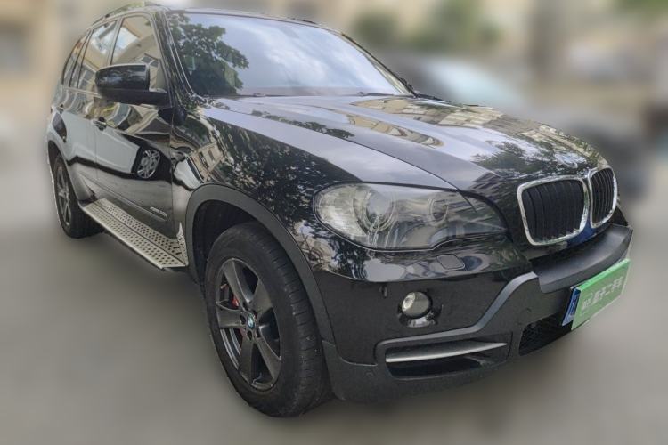 Used BMW X5 2009 xDrive30i Luxury Edition Front Right 45 Deg