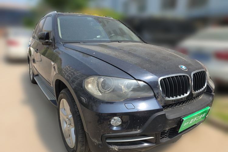 Used BMW X5 2009 xDrive30i Luxury Edition Front Right 45 Deg