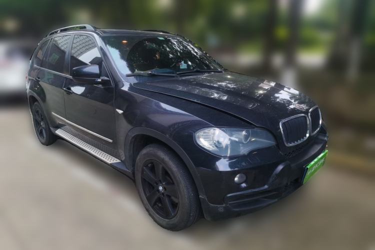 Used BMW X5 2009 xDrive30i Luxury Edition Front Right 45 Deg