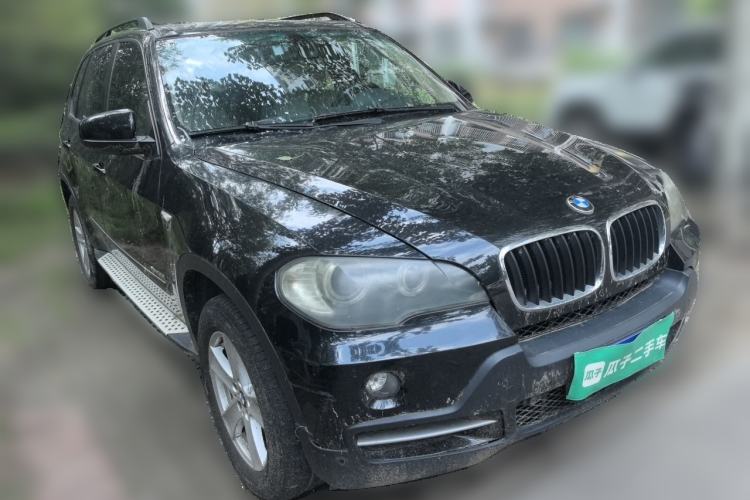 Used BMW X5 2009 xDrive30i Leading Model Front Right 45 Deg