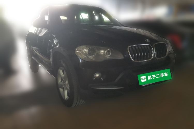Used BMW X5 2009 xDrive30i Luxury Edition Front Right 45 Deg
