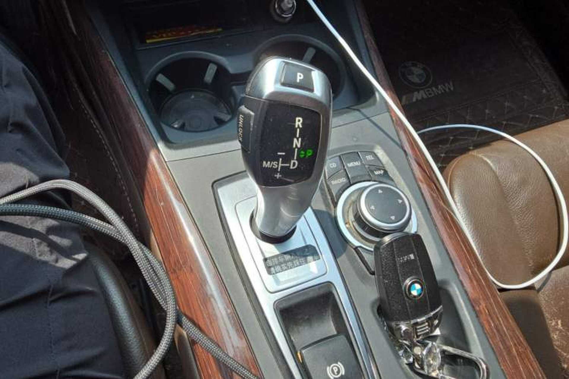 Used BMW X5 2009 xDrive30i Luxury Edition Gear Lever