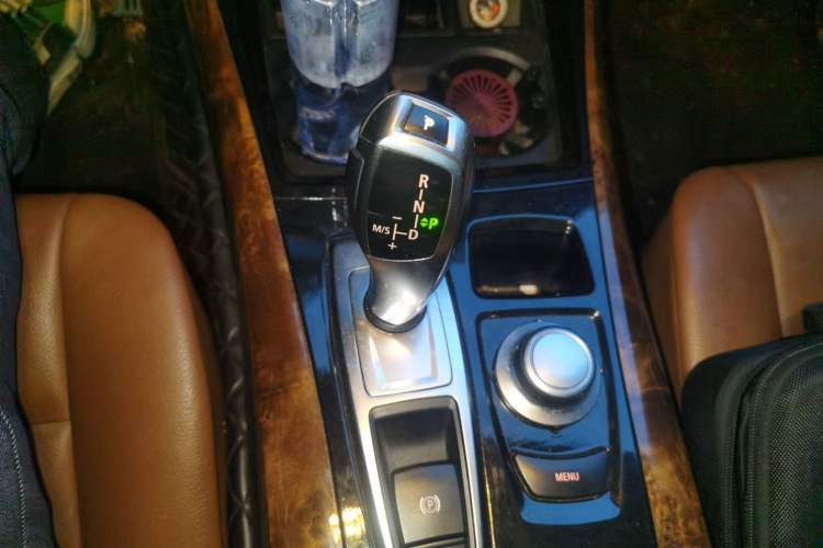 Used BMW X5 2009 xDrive30i Luxury Edition Gear Lever