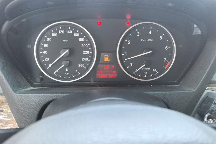 Used BMW X5 2009 xDrive30i Leading Model Odometer Close Up