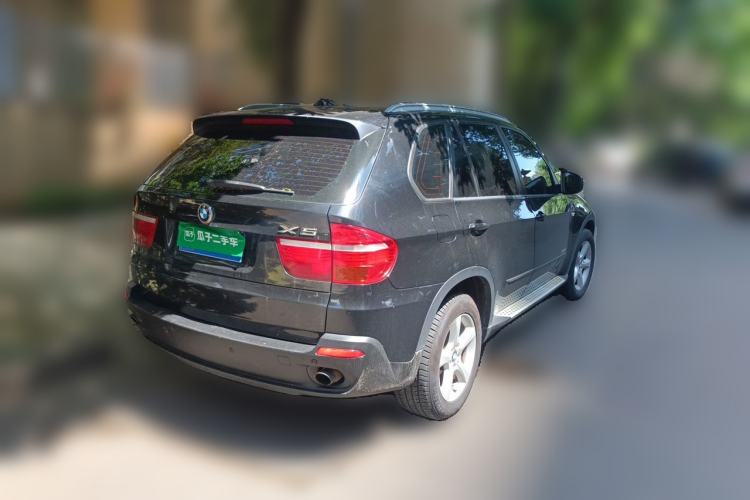 Used BMW X5 2009 xDrive30i Leading Model Rear Right 45 Deg