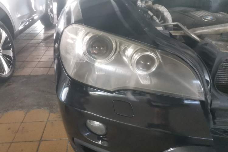 Used BMW X5 2009 xDrive30i Luxury Edition Right Front Headlight
