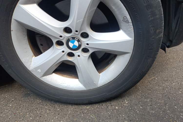 Used BMW X5 2009 xDrive30i Leading Model Right Front Wheel Hub