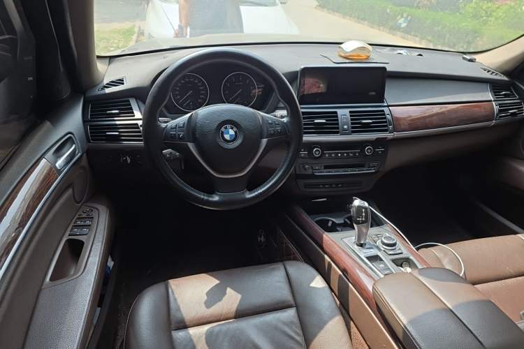 Used BMW X5 2009 xDrive30i Luxury Edition Steering Wheel