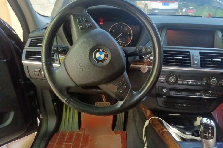 Used BMW X5 2009 xDrive30i Leading Model Steering Wheel