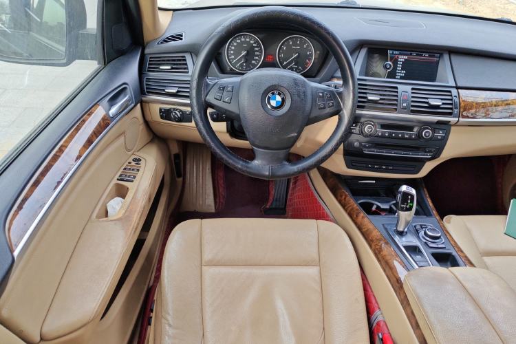 Used BMW X5 2009 xDrive30i Leading Model Steering Wheel