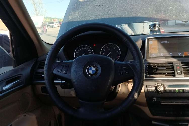 Used BMW X5 2009 xDrive30i Leading Model Steering Wheel