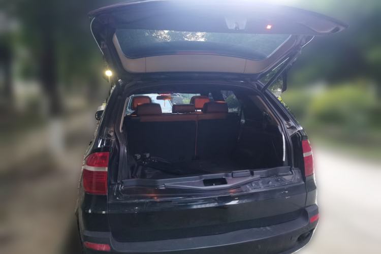 Used BMW X5 2009 xDrive30i Luxury Edition Trunk